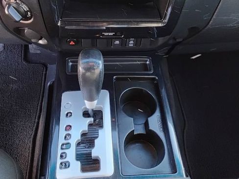 Used 2013 Nissan Titan SV w/ SV Value Truck Pkg image 11