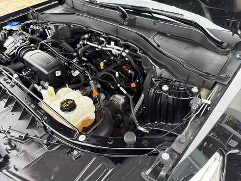 Used 2023 Ford Explorer XLT image 31