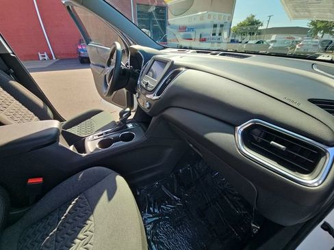 Used 2023 Chevrolet Equinox LT AWD/4WD image 24