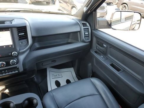 Used 2022 RAM 2500 Tradesman w/ Chrome Appearance Group AWD/4WD image 15