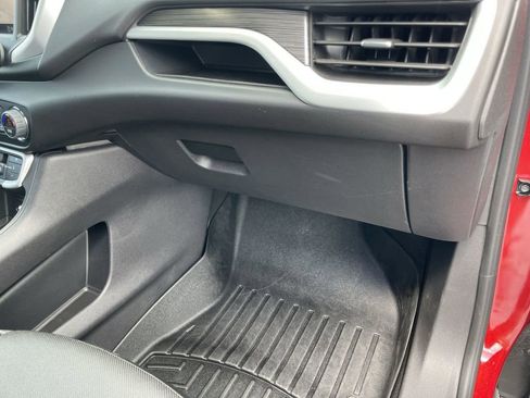 Used 2023 GMC Terrain SLT w/ Infotainment Package II AWD/4WD image 35