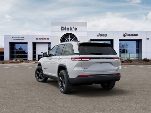 New 2025 Jeep Grand Cherokee Altitude AWD/4WD image 3