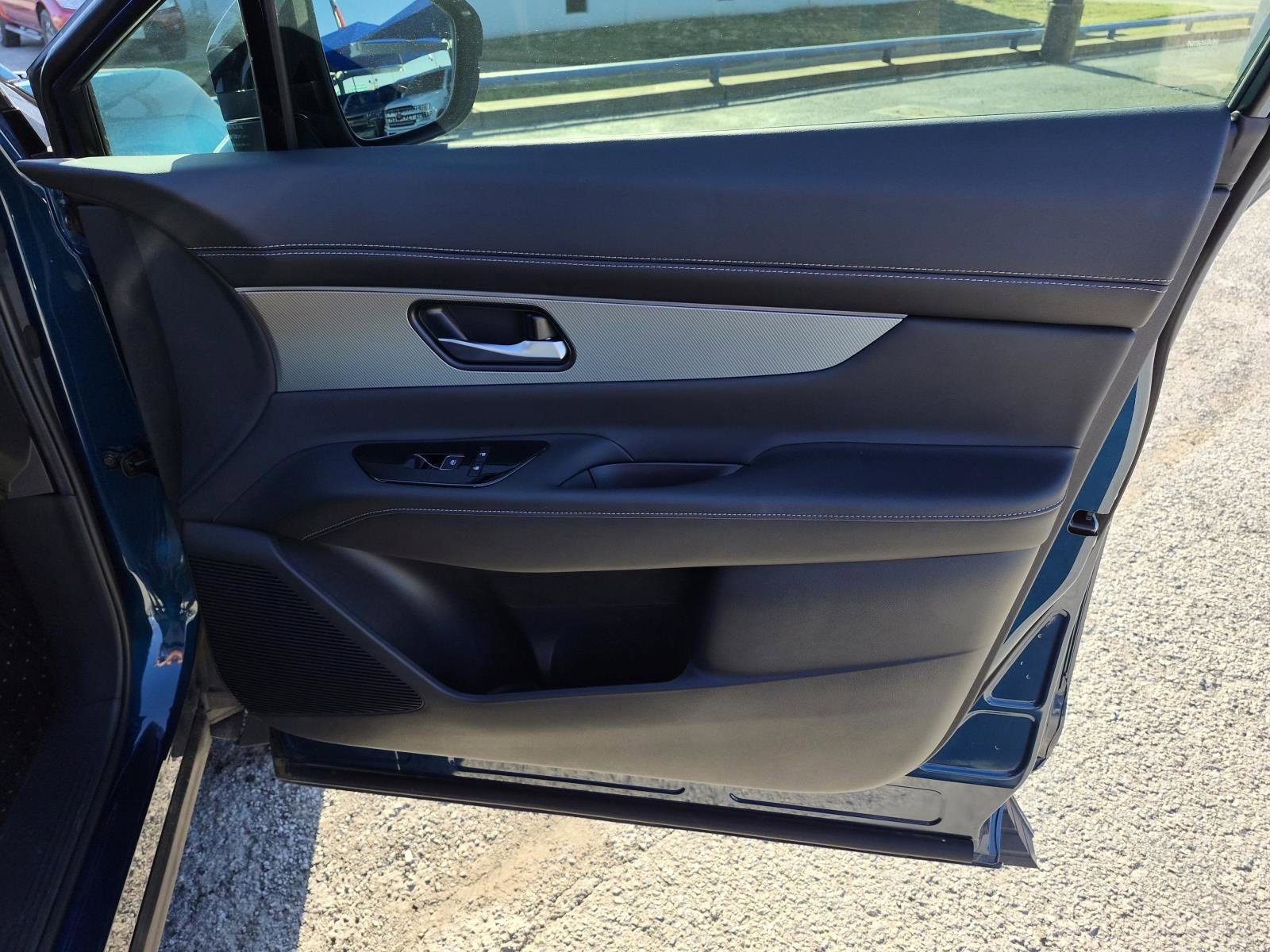 Used 2025 Nissan Murano SL AWD/4WD image 9