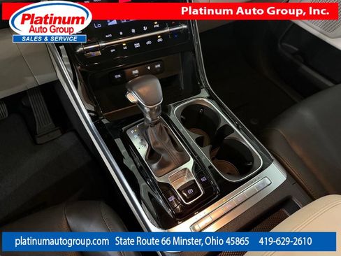 Used 2023 Kia Carnival EX FWD image 21