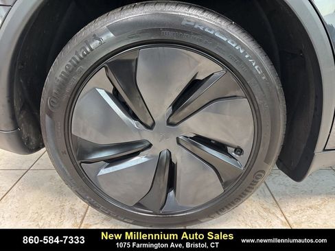 Used 2026 Tesla Model Y Long Range image 13