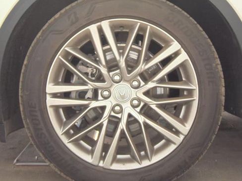 Used 2024 Acura MDX SH-AWD w/ Advance Package image 3