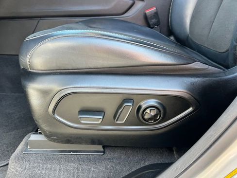 Used 2022 Jeep Grand Cherokee L Laredo image 12