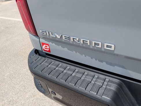 Used 2024 Chevrolet Silverado 2500 ZR2 w/ Technology Package AWD/4WD image 46