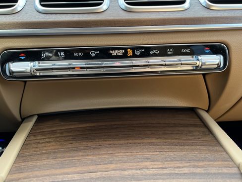 Certified 2025 Mercedes-Benz GLS 580 GLS 580 image 29