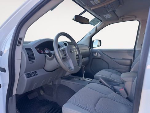 Used 2021 Nissan Frontier SV image 9