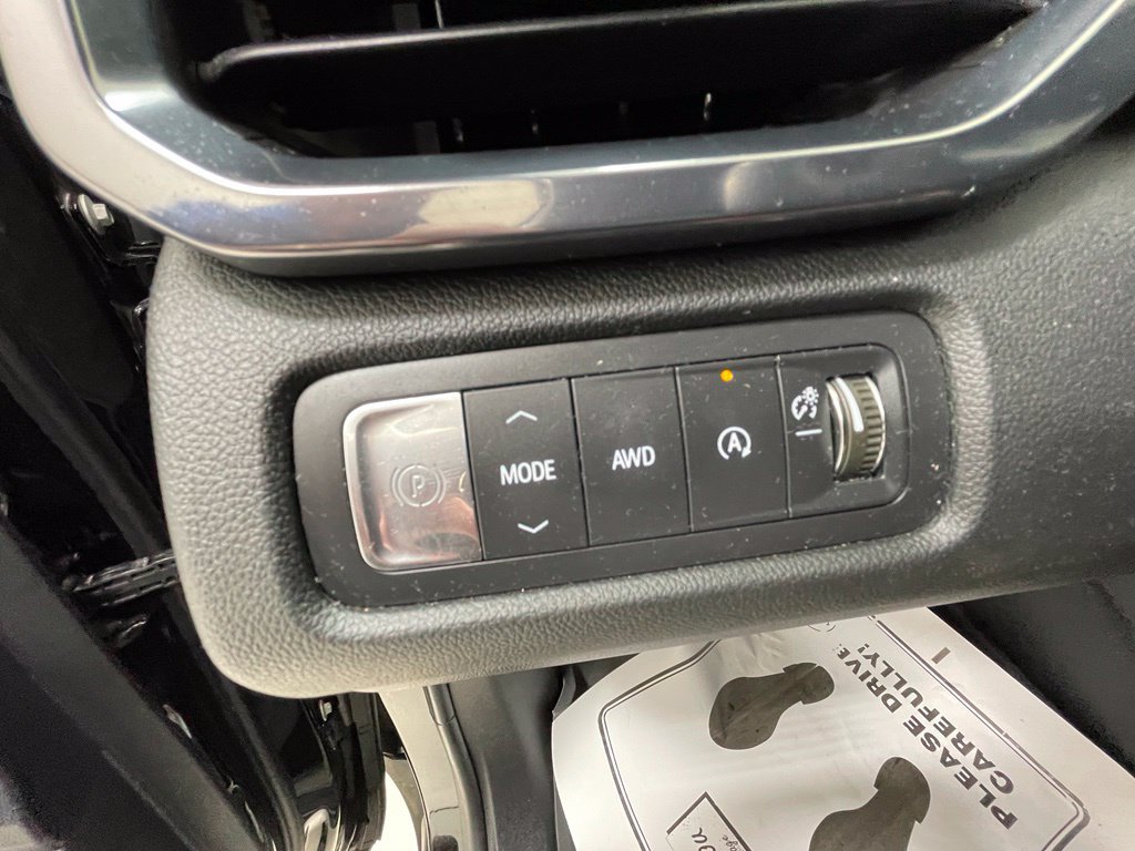 Used 2024 GMC Acadia AT4 AWD/4WD image 16