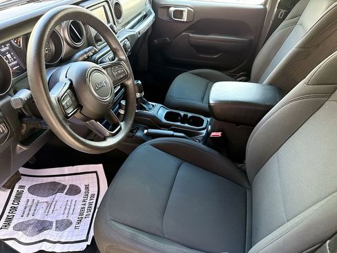 Used 2021 Jeep Wrangler Unlimited Sport AWD/4WD image 25
