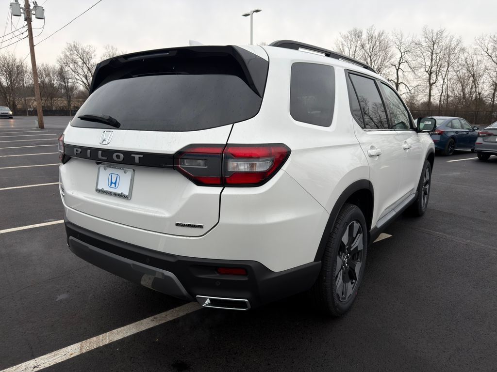 New 2026 Honda Pilot Touring image 5