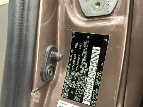 Used 2020 Toyota Sienna XLE FWD image 30