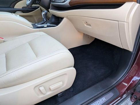 Certified 2019 Toyota Highlander Limited image 16