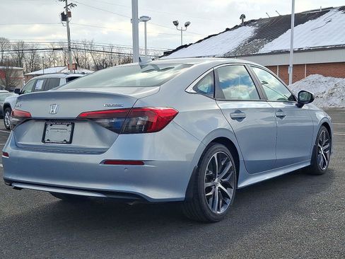 Used 2023 Honda Civic Touring image 4