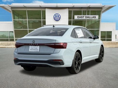 New 2026 Volkswagen Jetta SE image 3