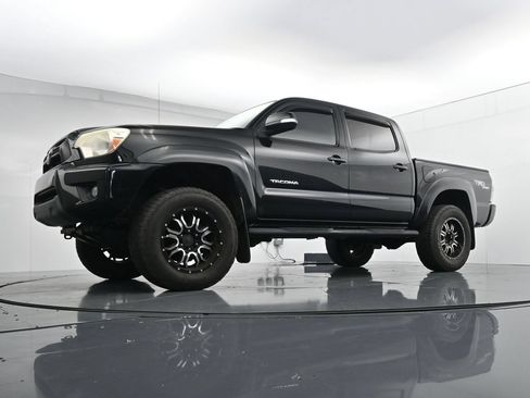Used 2013 Toyota Tacoma 4x4 Double Cab w/ TRD Sport Pkg image 32