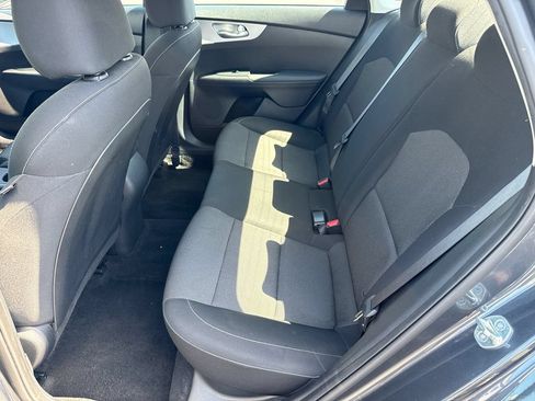 Used 2023 Kia Forte LXS w/ LXS Technology Package FWD image 16