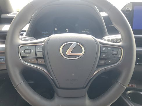 Used 2025 Lexus UX 300h FWD w/ Accessory Package (Z1) image 21
