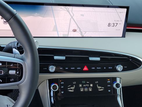 Certified 2026 Genesis GV70 2.5T image 12