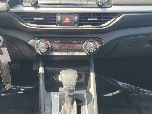 Used 2019 Kia Forte LXS FWD image 15
