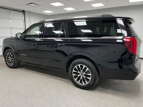 Used 2025 Ford Expedition Max Platinum AWD/4WD image 7