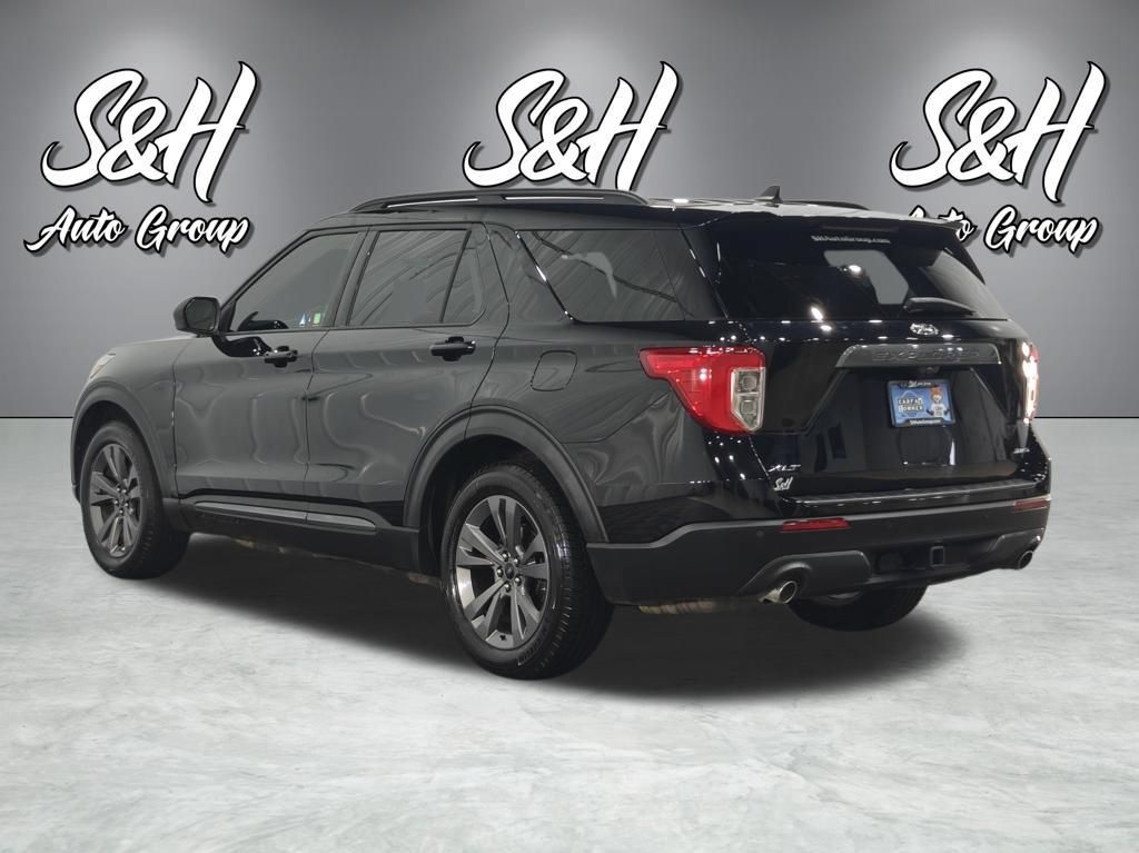 Used 2021 Ford Explorer XLT w/ Equipment Group 202A AWD/4WD image 19