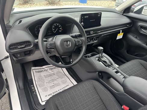 New 2026 Honda HR-V LX image 9