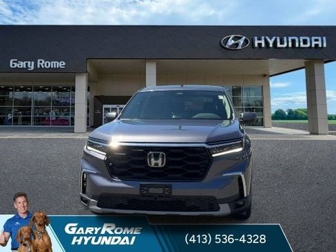 Used 2025 Honda Pilot EX-L image 3