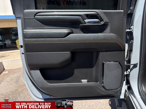 Used 2024 GMC Sierra 3500 AT4 AWD/4WD image 21