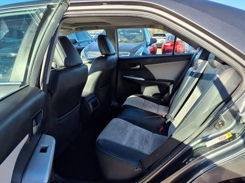 Used 2012 Toyota Camry SE image 9