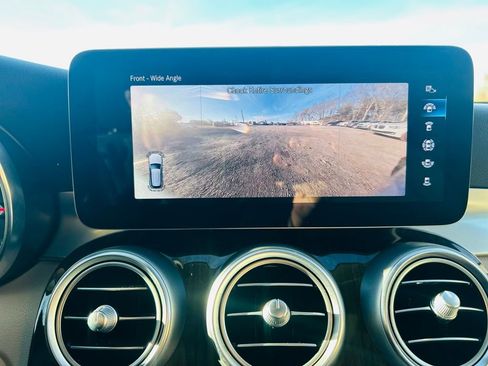 Used 2021 Mercedes-Benz GLC 300 GLC 300 image 32