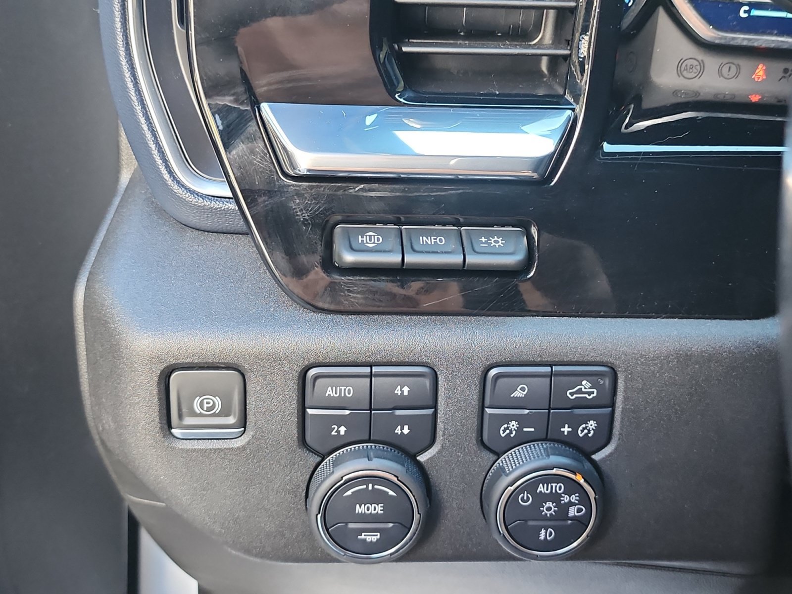 Used 2023 Chevrolet Silverado 1500 High Country AWD/4WD image 20