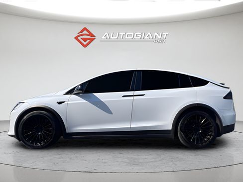 Used 2022 Tesla Model X Plaid AWD/4WD image 3