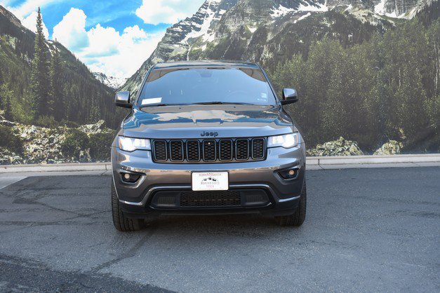 Used 2019 Jeep Grand Cherokee Altitude AWD/4WD image 5