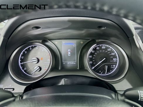 Used 2023 Toyota Camry SE image 17