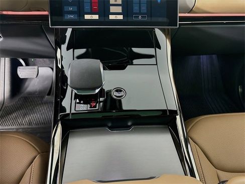 Used 2025 Land Rover Range Rover Sport SE image 19