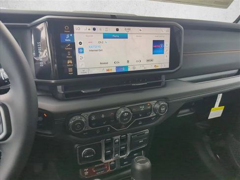 New 2026 Jeep Gladiator Mojave AWD/4WD image 12