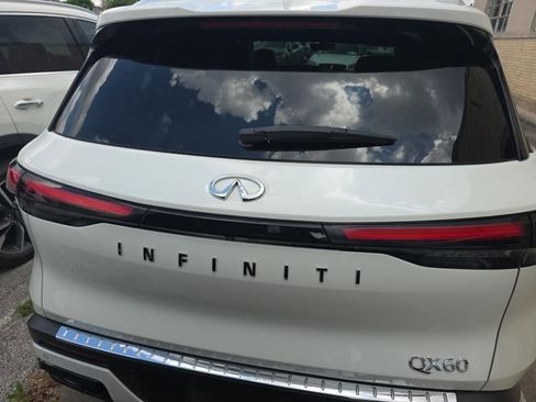 Certified 2023 INFINITI QX60 Luxe w/ Performance Audio Package FWD image 5