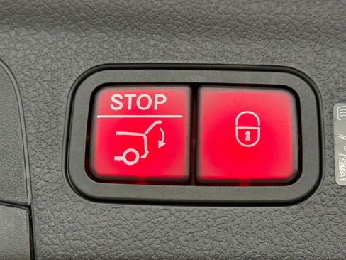 New 2026 Mercedes-Benz GLE 53 AMG 4MATIC image 13