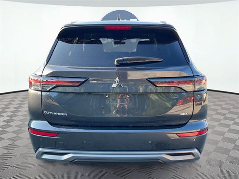 New 2025 Mitsubishi Outlander SEL image 6