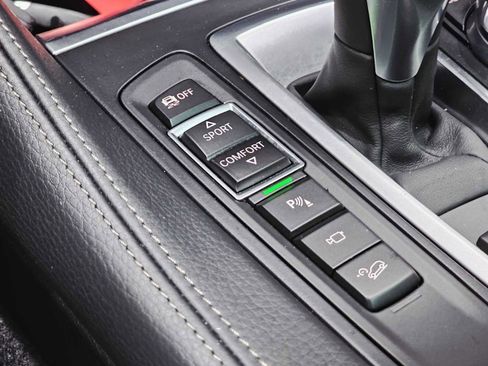 Used 2019 BMW X6 xDrive35i w/ M Sport Package image 19