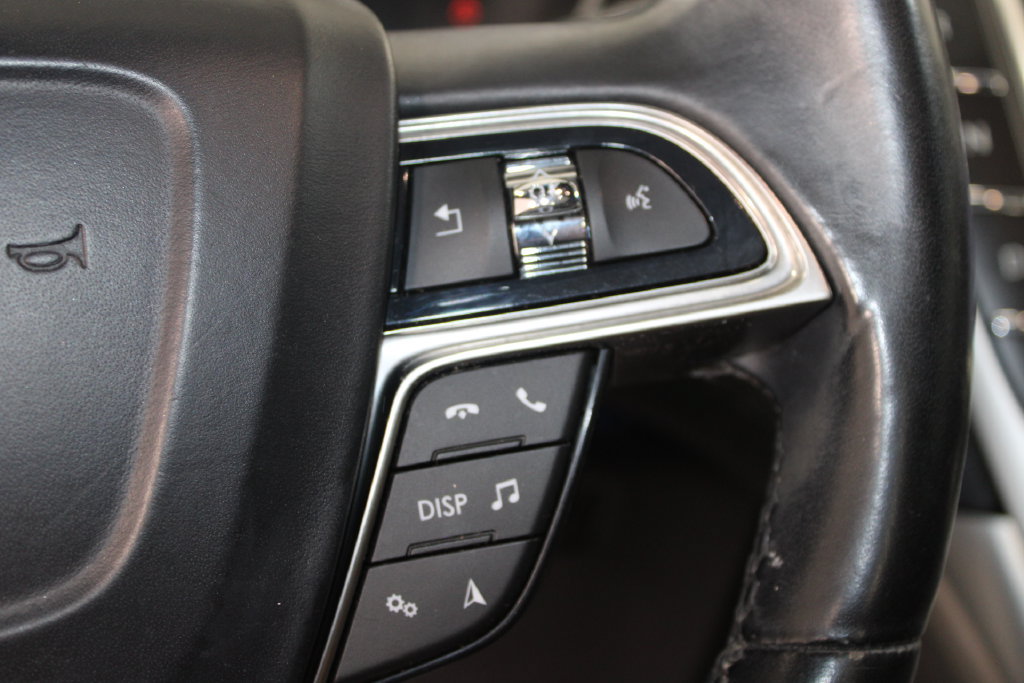 Used 2020 Lincoln Nautilus Reserve w/ Equipment Group 201A FWD image 36