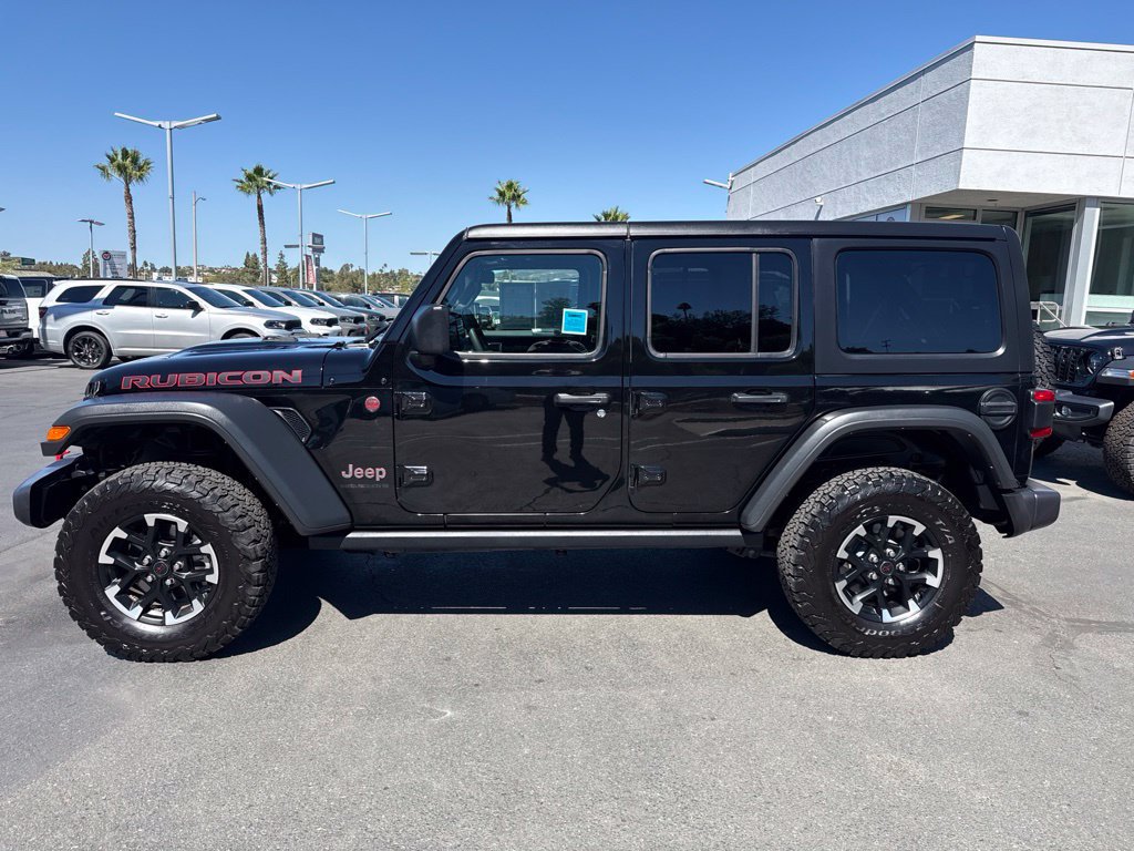 Certified 2025 Jeep Wrangler Unlimited Rubicon w/ Convenience Group AWD/4WD image 4