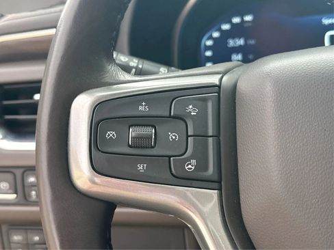 Used 2022 Chevrolet Tahoe LT w/ Luxury Package AWD/4WD image 35