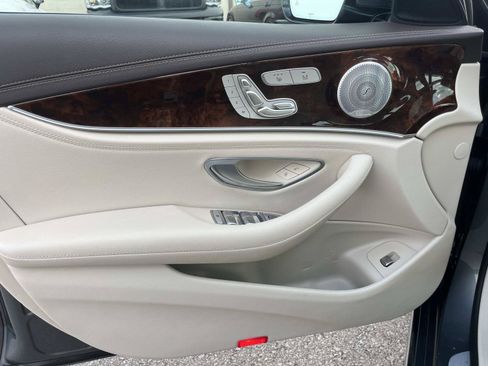 Certified 2019 Mercedes-Benz E 300 image 27