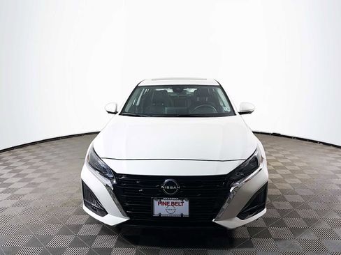 Certified 2025 Nissan Altima 2.5 SL FWD image 2