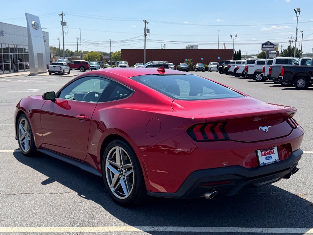 Used 2024 Ford Mustang Coupe RWD image 6