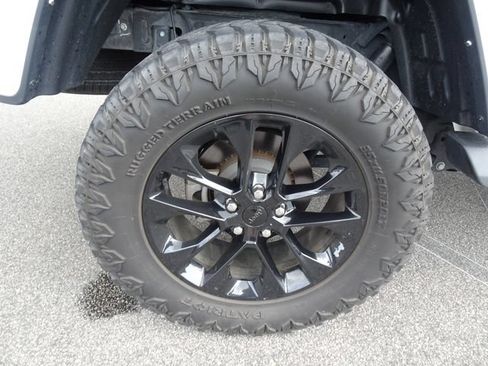 Used 2023 Jeep Gladiator Overland AWD/4WD image 33